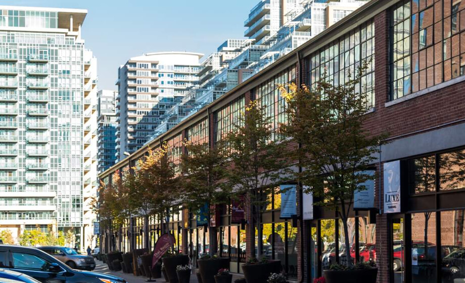 Vue d’une rue du quartier Liberty Village de Toronto